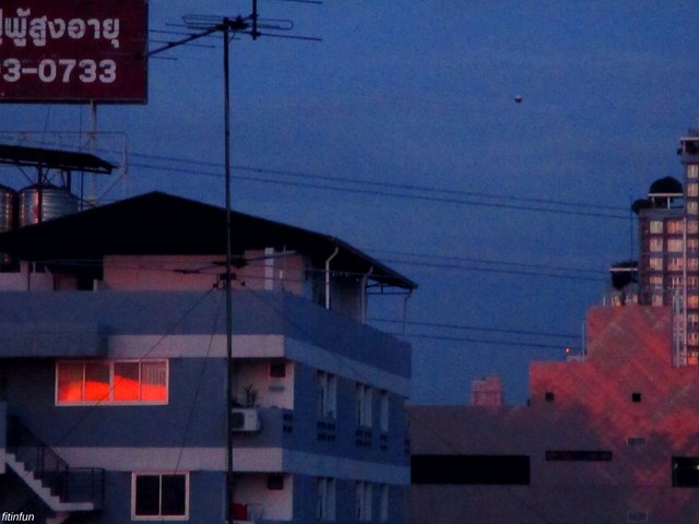bangkok thailand dawn fire window fitinfun.jpg