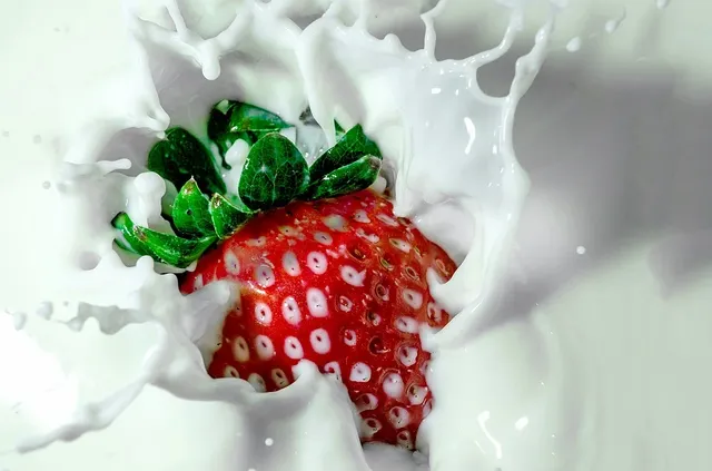 strawberry-1882400_960_720.webp