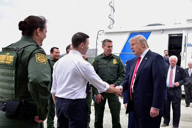 1024px-CBP_Tours_San_Diego_Border_Wall_Prototypes_with_POTUS_(39912432275).jpg