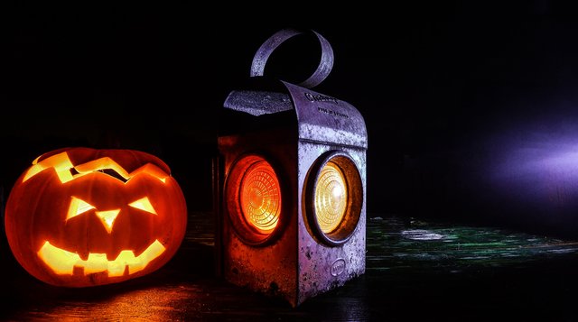halloween-jack-o-lantern-lamp-3738.jpg