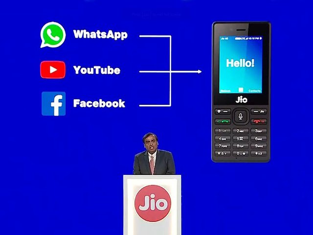 JioPhone-WhatsApp-YouTube-Facebook-768.jpg