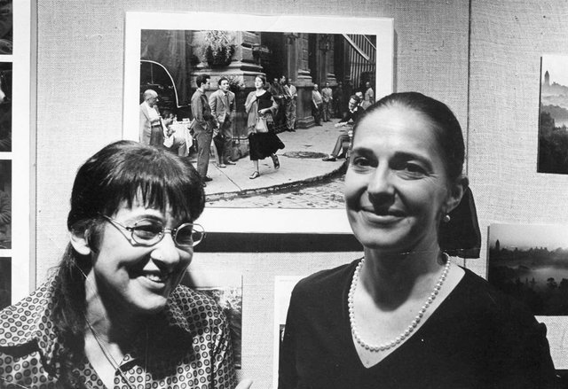 Рут Orkin, слева, и Ninalee Крейг, справа, изображены вместе в 1970-х.jpg