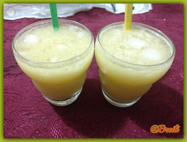 Cóctel con vodka y maracuyá