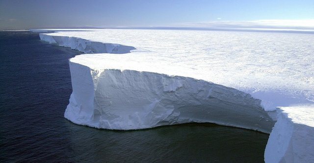 iceberg-79389_1920-1.jpg