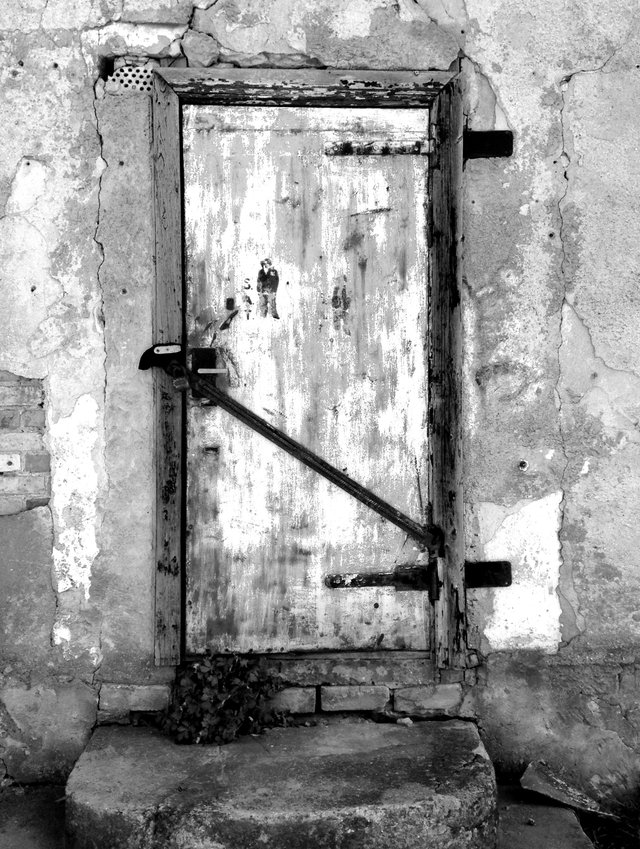 rusty-doors