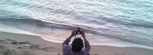 yo fotogradiando el mar.jpg