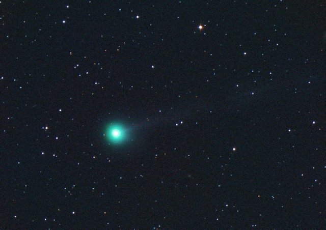 new-comet-discovered-by-amateur-astronomers.jpg