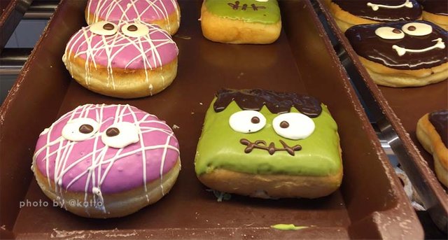 halloween donut 01.jpg