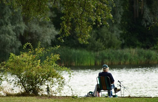 fisherman-3801034_960_720.jpg