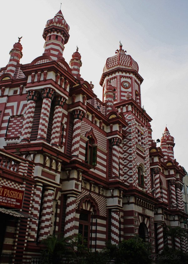 Jami_Ul-Alfar_Mosque_Sri_Lanka.jpg