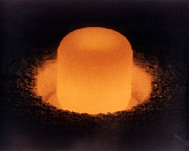 Plutonium_pellet.jpg