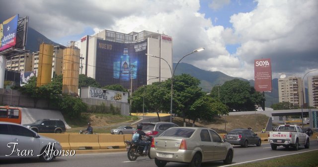 Caracas desde la Autopista by Fran Afonso 6.jpg