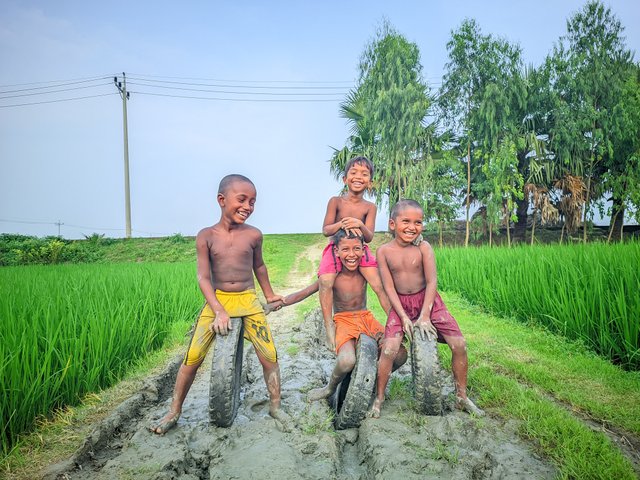 Raju20250919_164715_Vivid Human Portrait By Light Editz.jpg