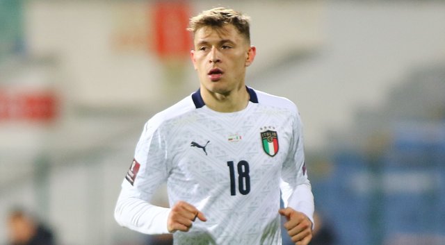 Nicolò_Barella_in_2021.jpg