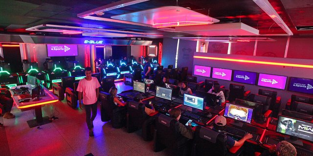 Academia-E-Sports-situacional-16-1280x640.jpg