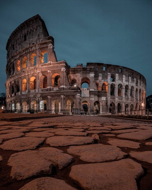 Colosseo_3.jpg