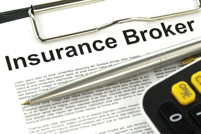 insurance-broker.jpg