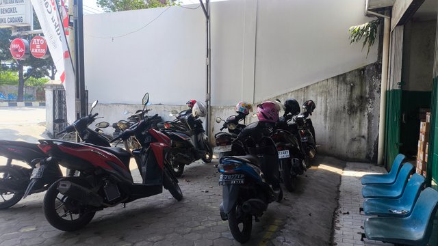 1000453438.jpg