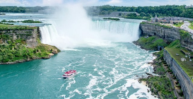 Niagara-Falls-Canada.jpg