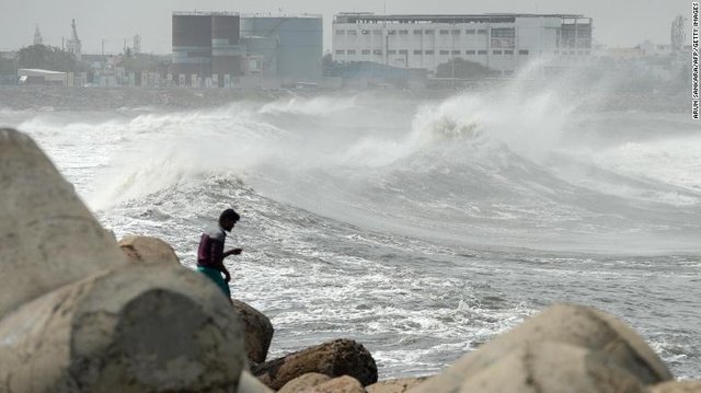 200519144914-03-cyclone-amphan-0519-chennai-exlarge-169.jpg