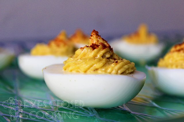 Eyes-Closed-Cooking-Deviled-Eggs-Recipe---01.jpg