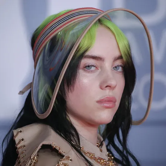 billie-eilish-racial-slur-video-apology.webp