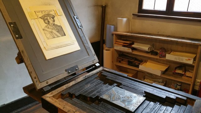 printing-press-3086828_1920.jpg