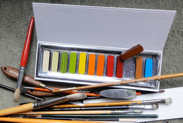 paintbox with eatable colors.jpg