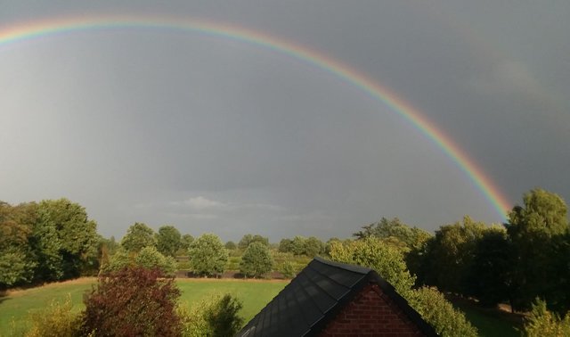 Rainbow over Harrys House.jpg