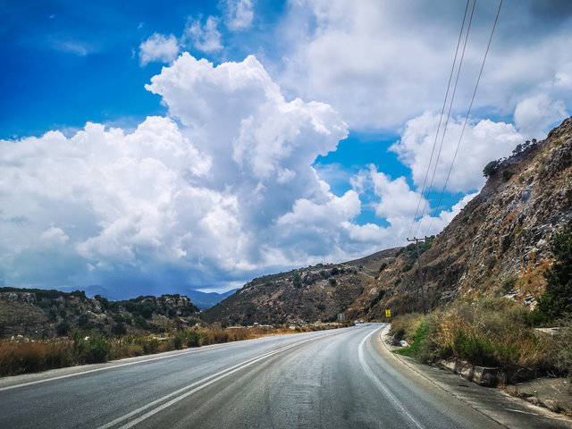road-in-west-crete.jpg