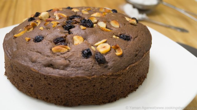 The Best Vegan Chocolate Cake - Nora Cooks