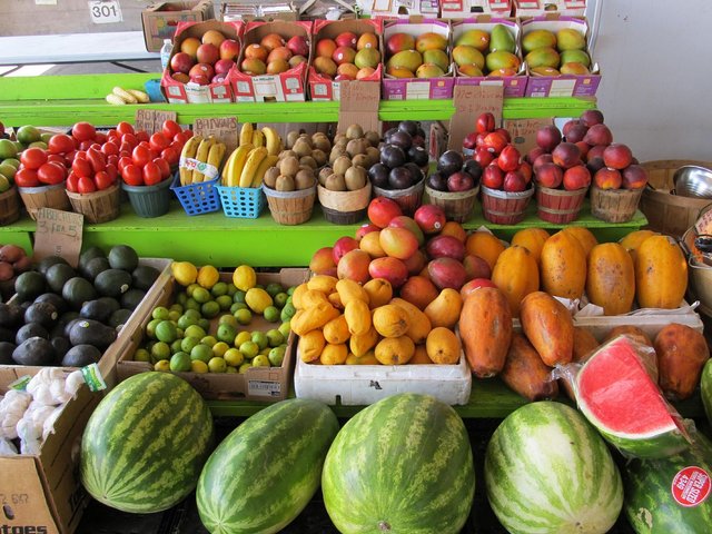 farmers-market-373770_1920.jpg