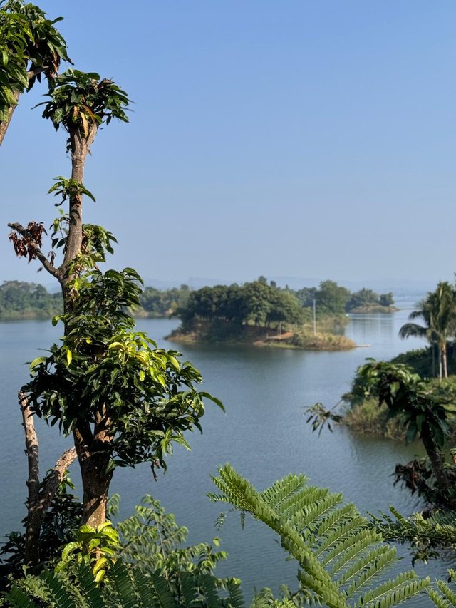 kaptai lake 5.jpg