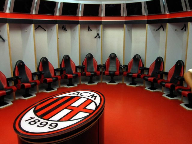 AC_Milan_dressing_room.jpg