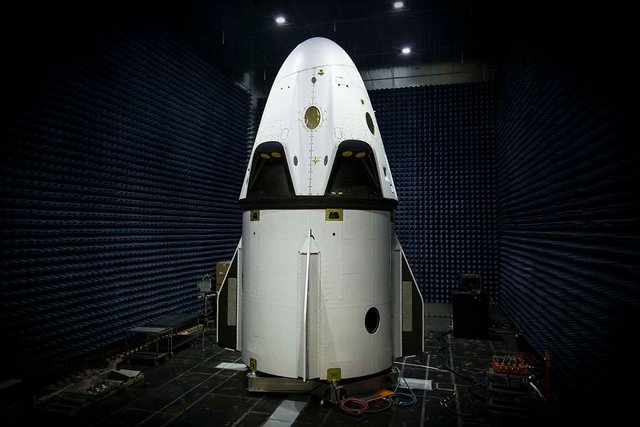 content-1532005958-1200px-spacex-dragon-v2-pad-abort-vehicle-16661791299.jpg