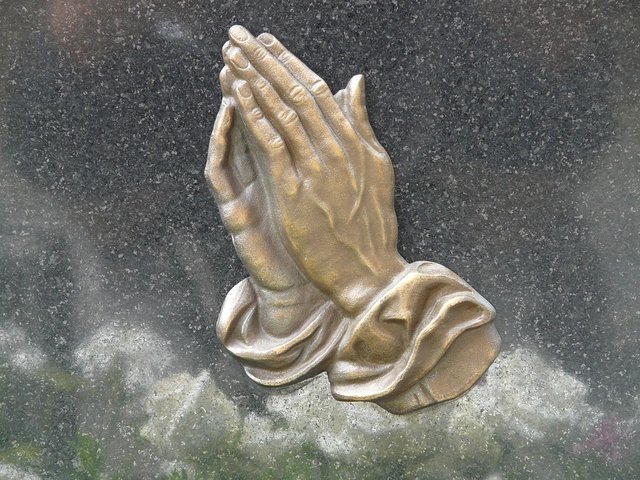 pray-56059_960_720.jpg