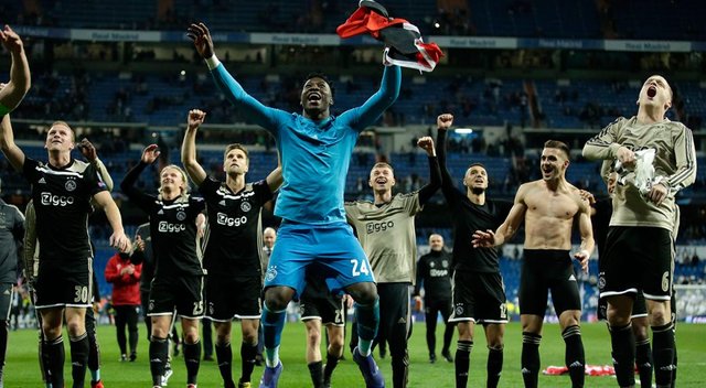 Ajax-players-celebrate-defeating-Real-Madrid-1040x572.jpg