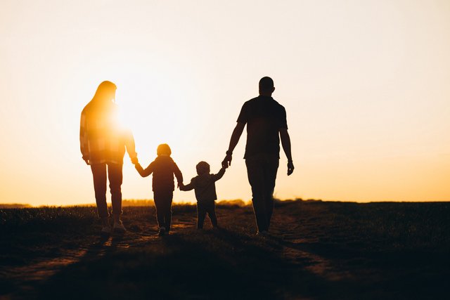 happy-family-silhouette-sunset.jpg