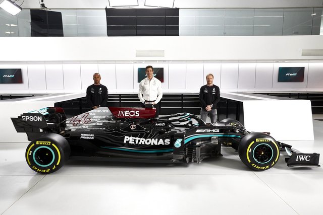 35.-Mercedes-Formula1-4.jpg
