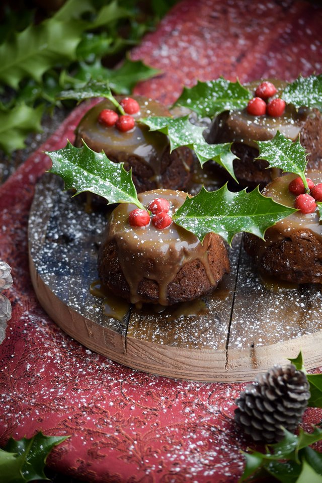 Toasted Pecan Gingerbread Figgy Puddings (4).jpg