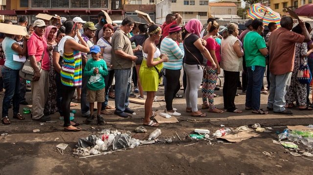 colas-venezuela-escasez-.jpg