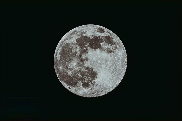 moon-7845194_1280.jpg