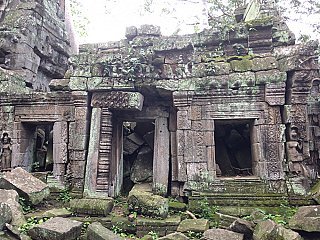 anckor-palaces-siem-reap-camboda-beautiful-paradise-small.jpg