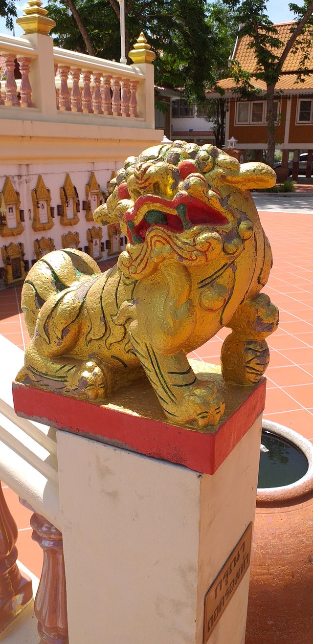 Wat Phasuk Maneejak18.jpg