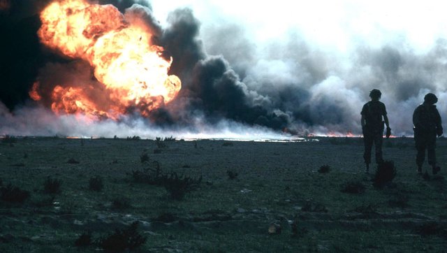 Kuwait_burn_oilfield_small.jpg