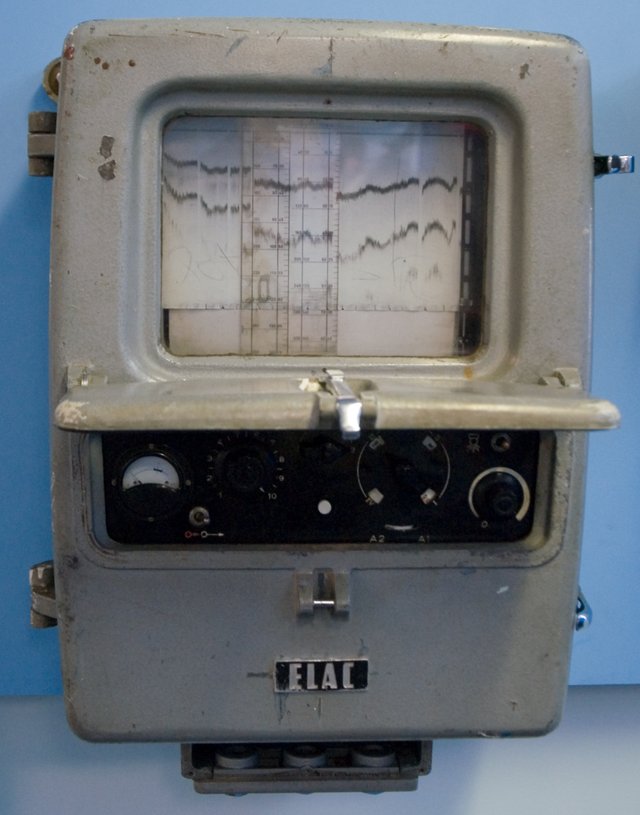 Echo_sounder.jpg