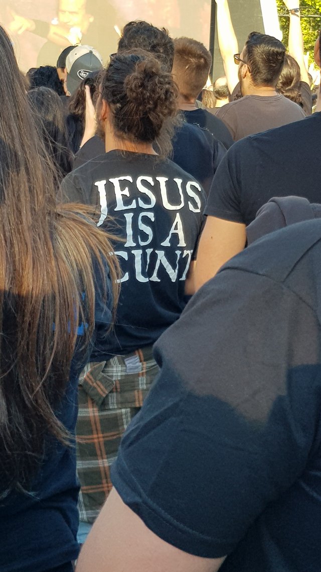 Tshirt Cradle Jesus.jpg