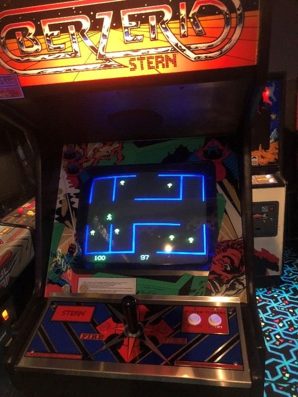 Arcade Berzerk.JPG