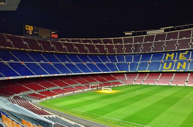 800px-Camp_Nou_(Barcelona)_-_3.jpg