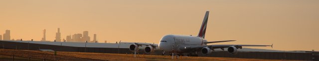 EMIRATES A3802.JPG